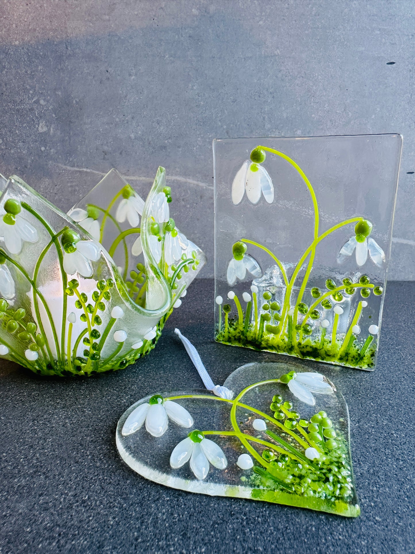 Snowdrop heart