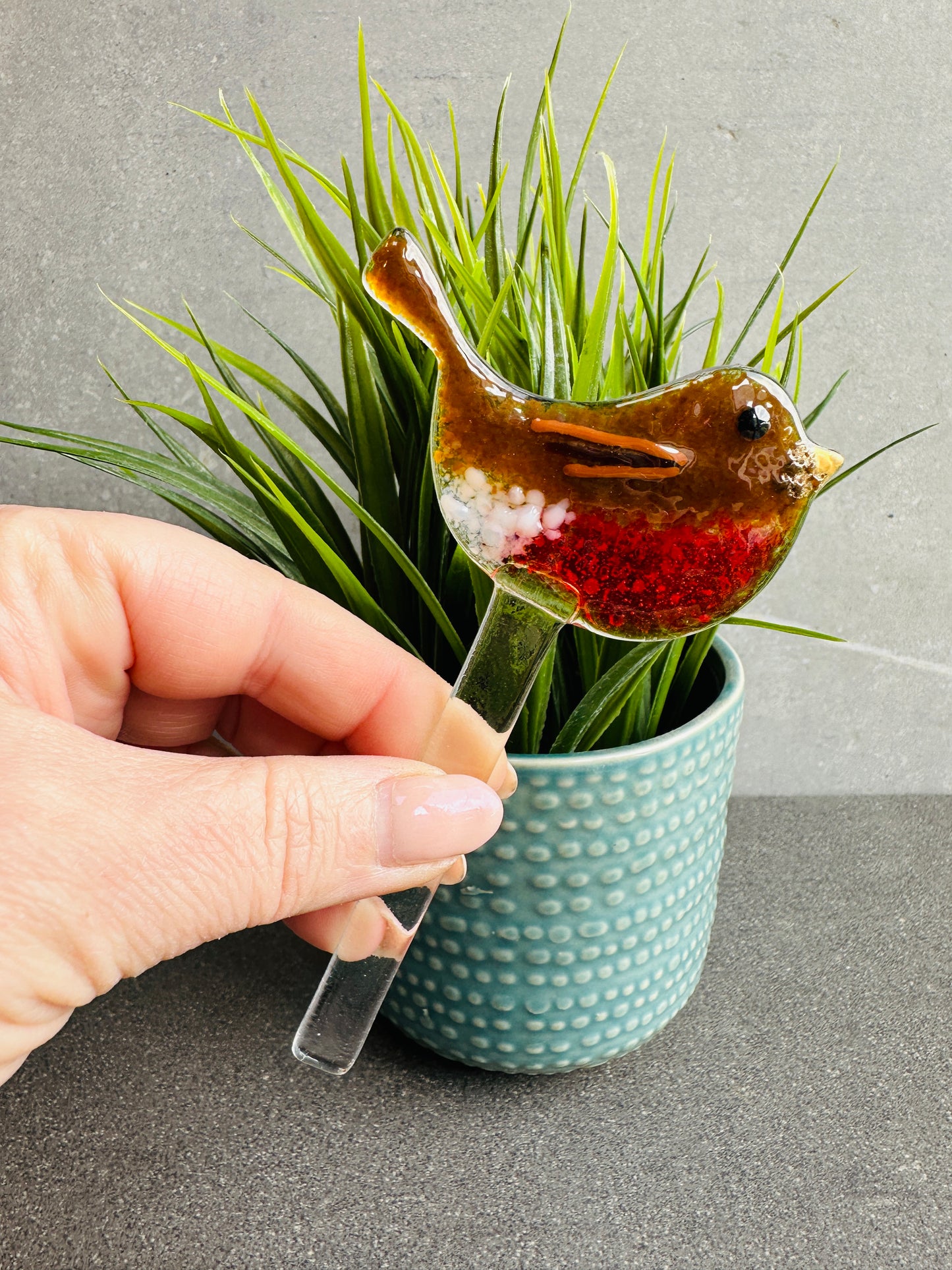 Fused Glass Robin Hanger/Plant Stake – Handmade Bird Decoration, Garden Wildlife Gift, Remembrance Ornament, Christmas Robin, Luxury Gift Box