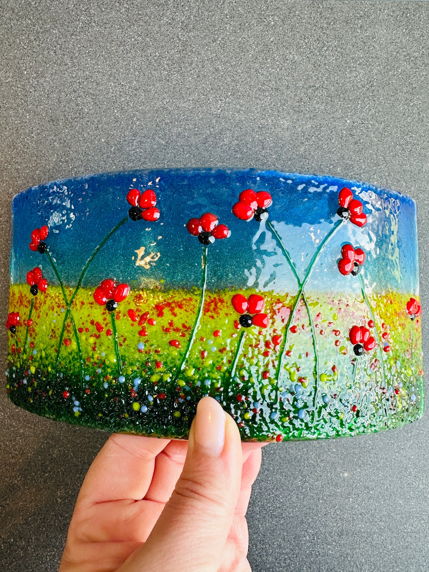 Large Fused Glass Poppy Curve – Handmade Floral Art, Remembrance Gift, Poppy Home Decor, Nature-Inspired Glass Panel, Unique Gift for Her