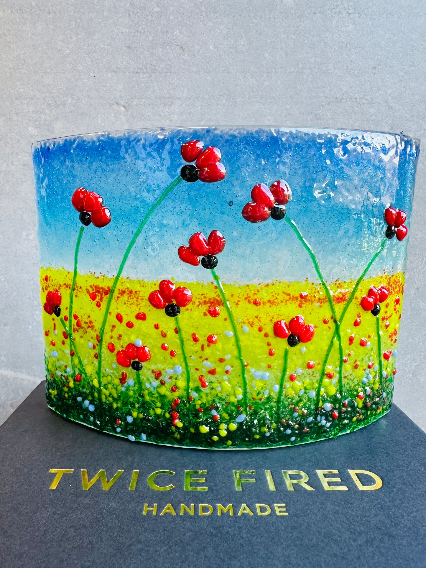 Medium Fused Glass Poppy Curve – Handmade Floral Art, Remembrance Gift, Poppy Home Decor, Nature-Inspired Glass Art, Unique Gift