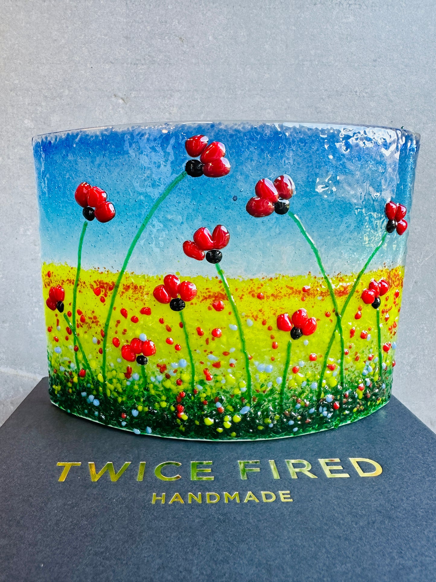 Medium Fused Glass Poppy Curve – Handmade Floral Art, Remembrance Gift, Poppy Home Decor, Nature-Inspired Glass Art, Unique Gift