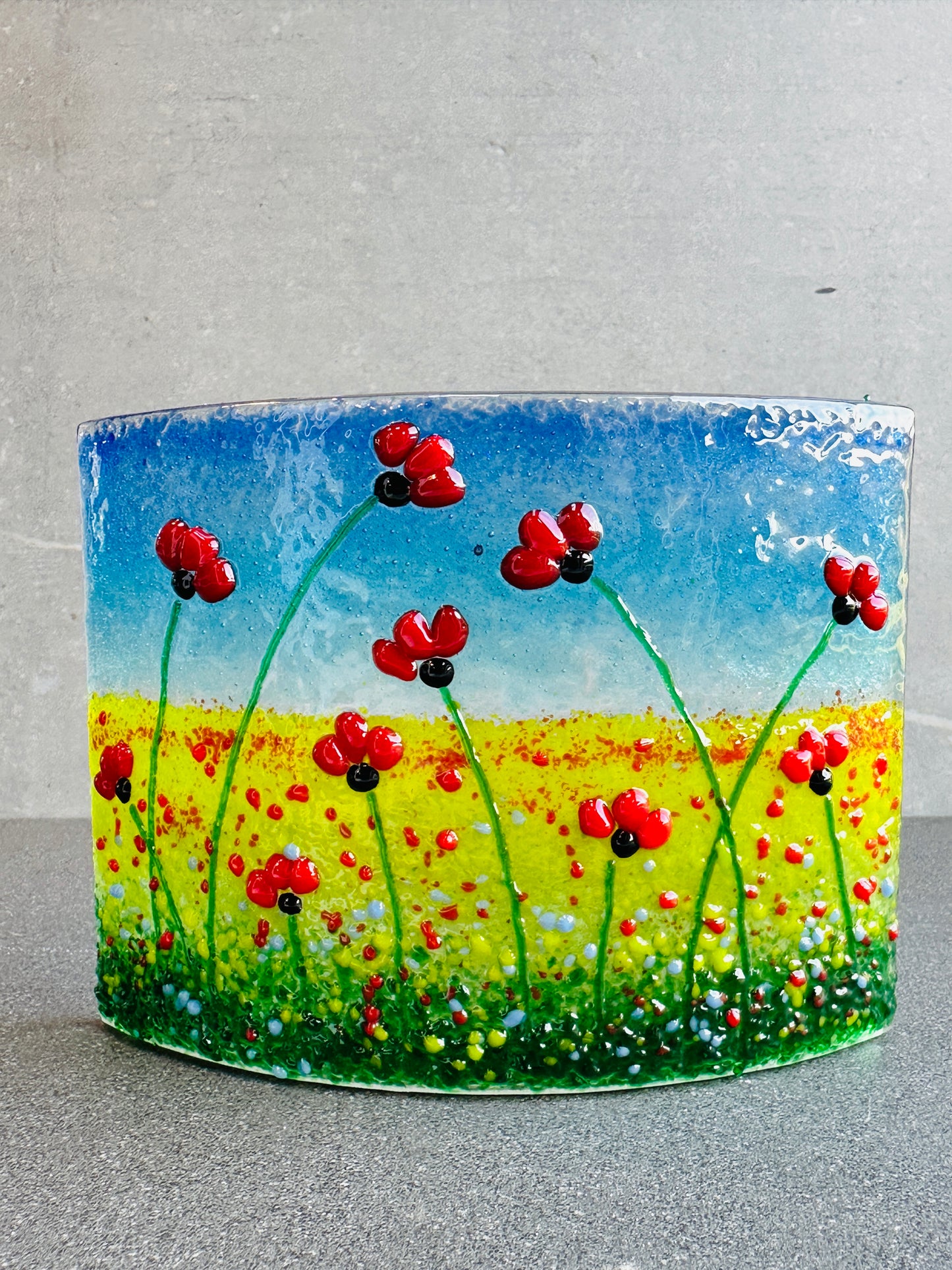 Medium Fused Glass Poppy Curve – Handmade Floral Art, Remembrance Gift, Poppy Home Decor, Nature-Inspired Glass Art, Unique Gift