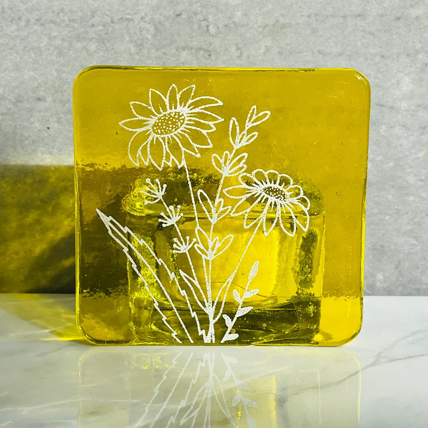 April Daisy - Tea Light