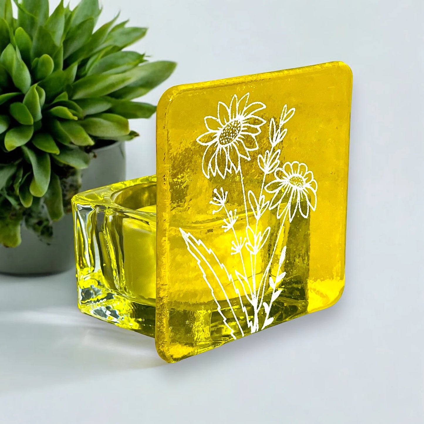 April Daisy - Tea Light
