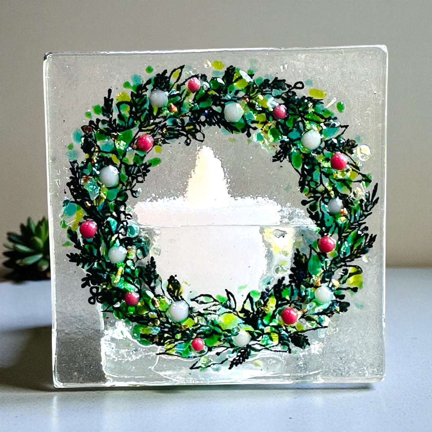 Christmas Wreath Pink Berry Tea Light Holder
