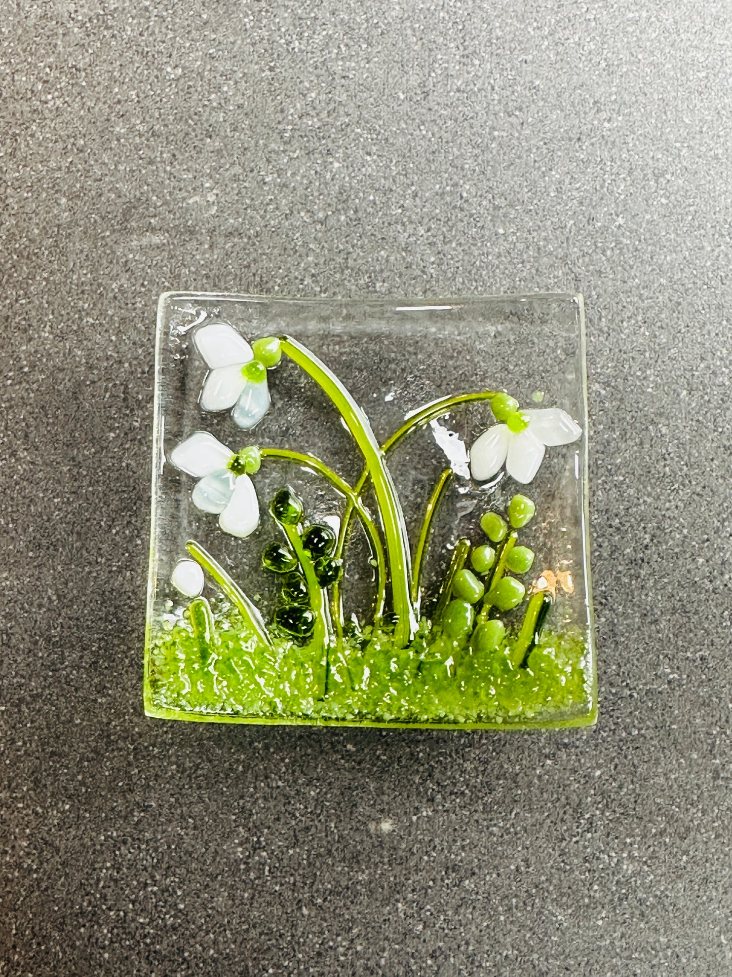 Snowdrop glass bowl