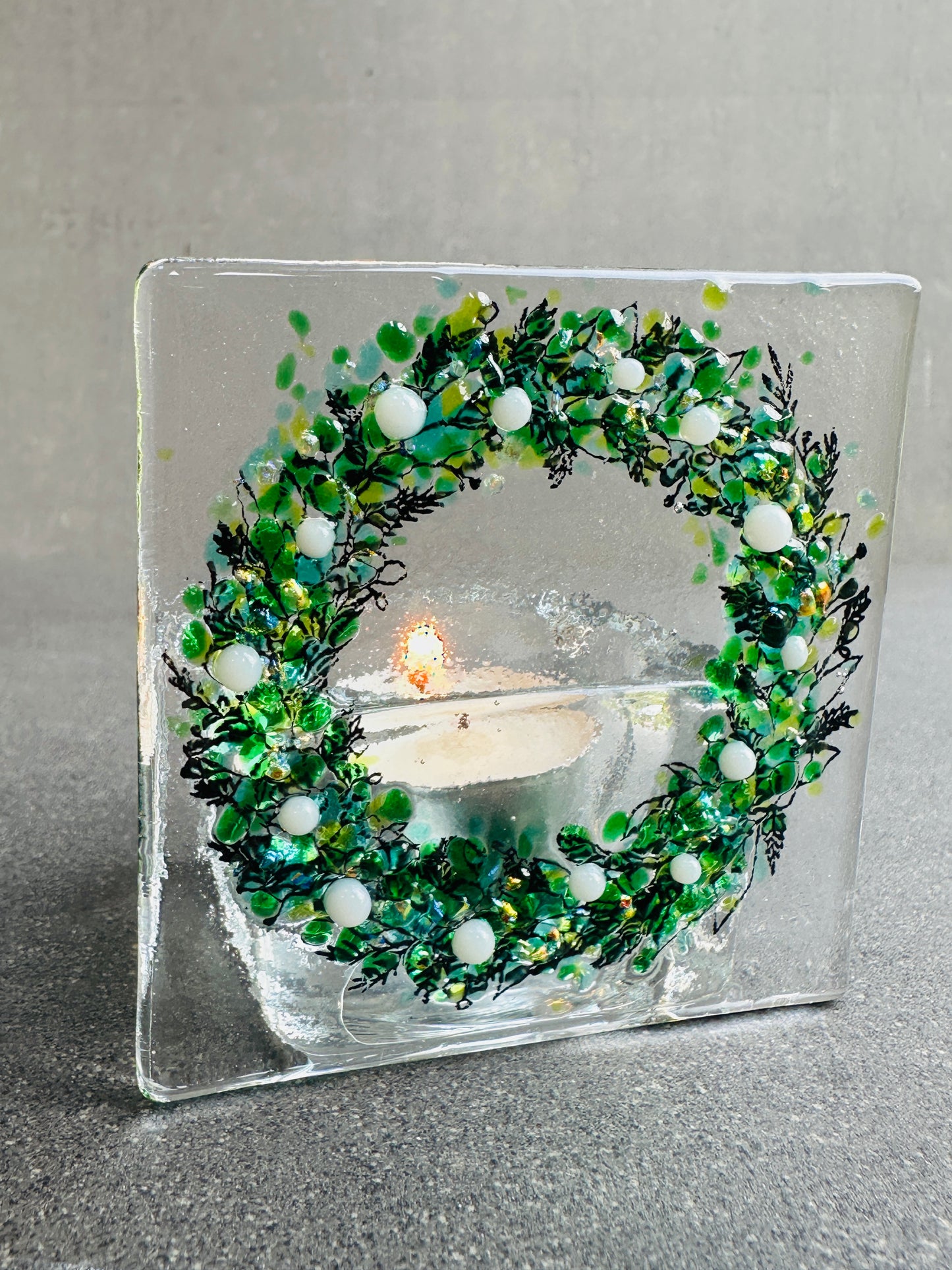 SALE Christmas wreath Tea Light - White Berry