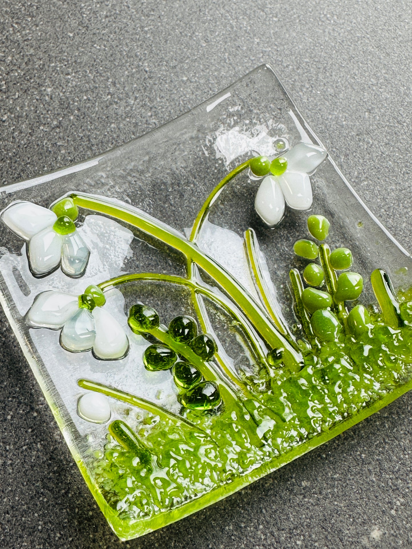 Snowdrop glass bowl