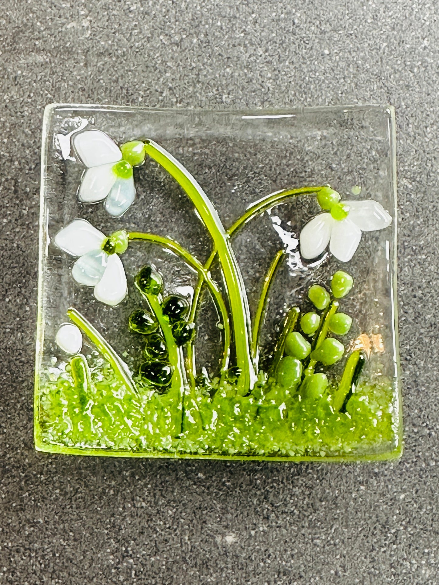 Snowdrop glass bowl