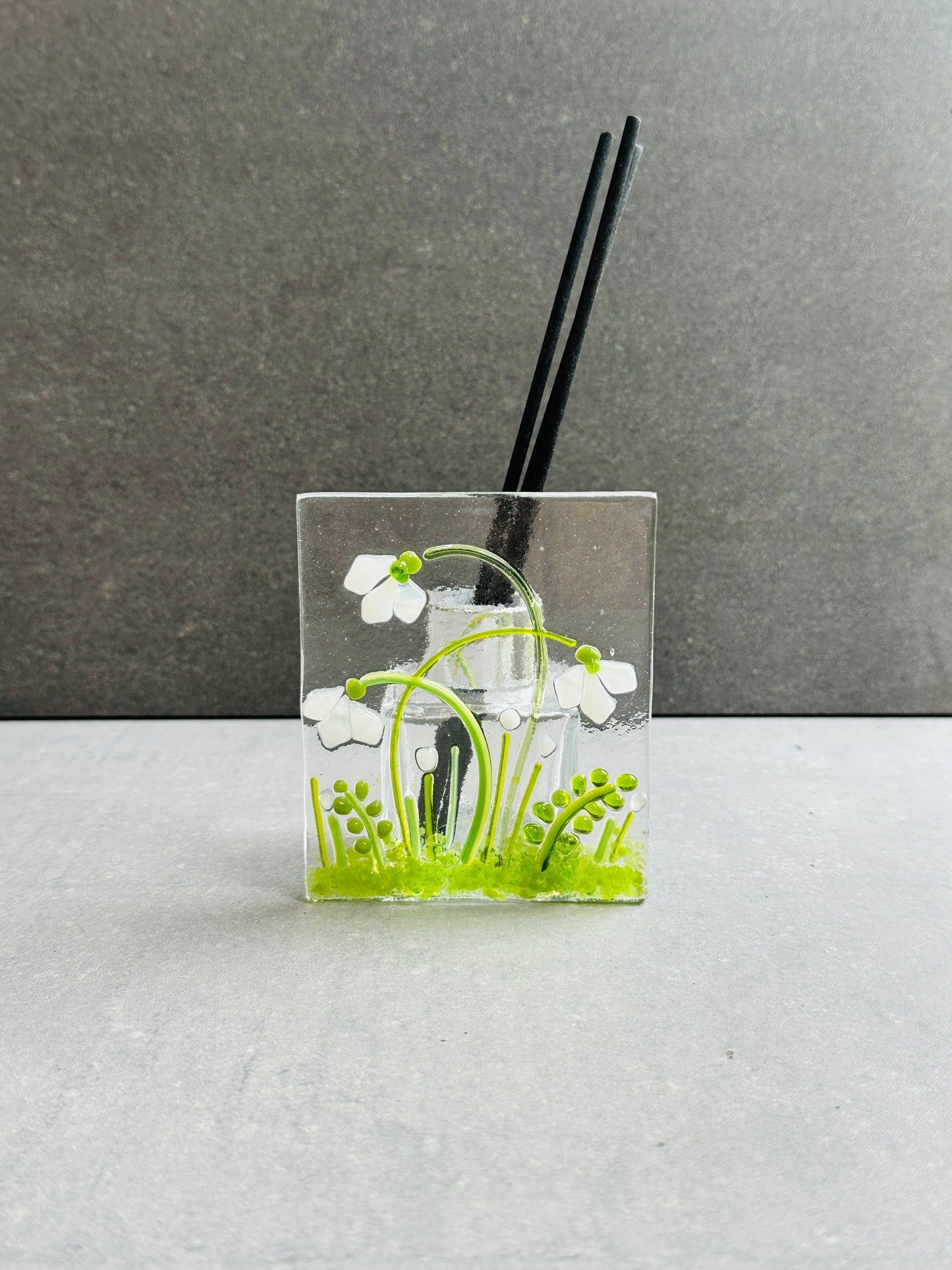 Snowdrop diffuser