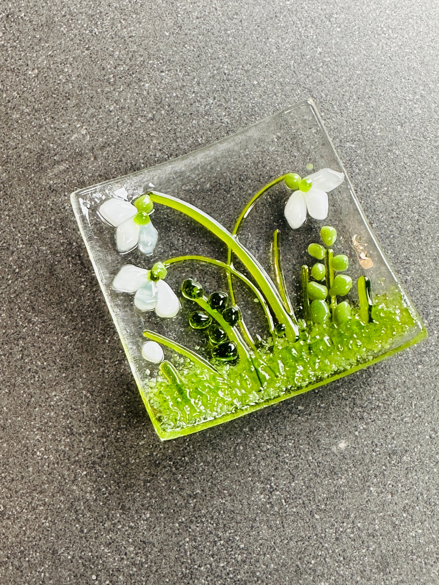 Snowdrop glass bowl