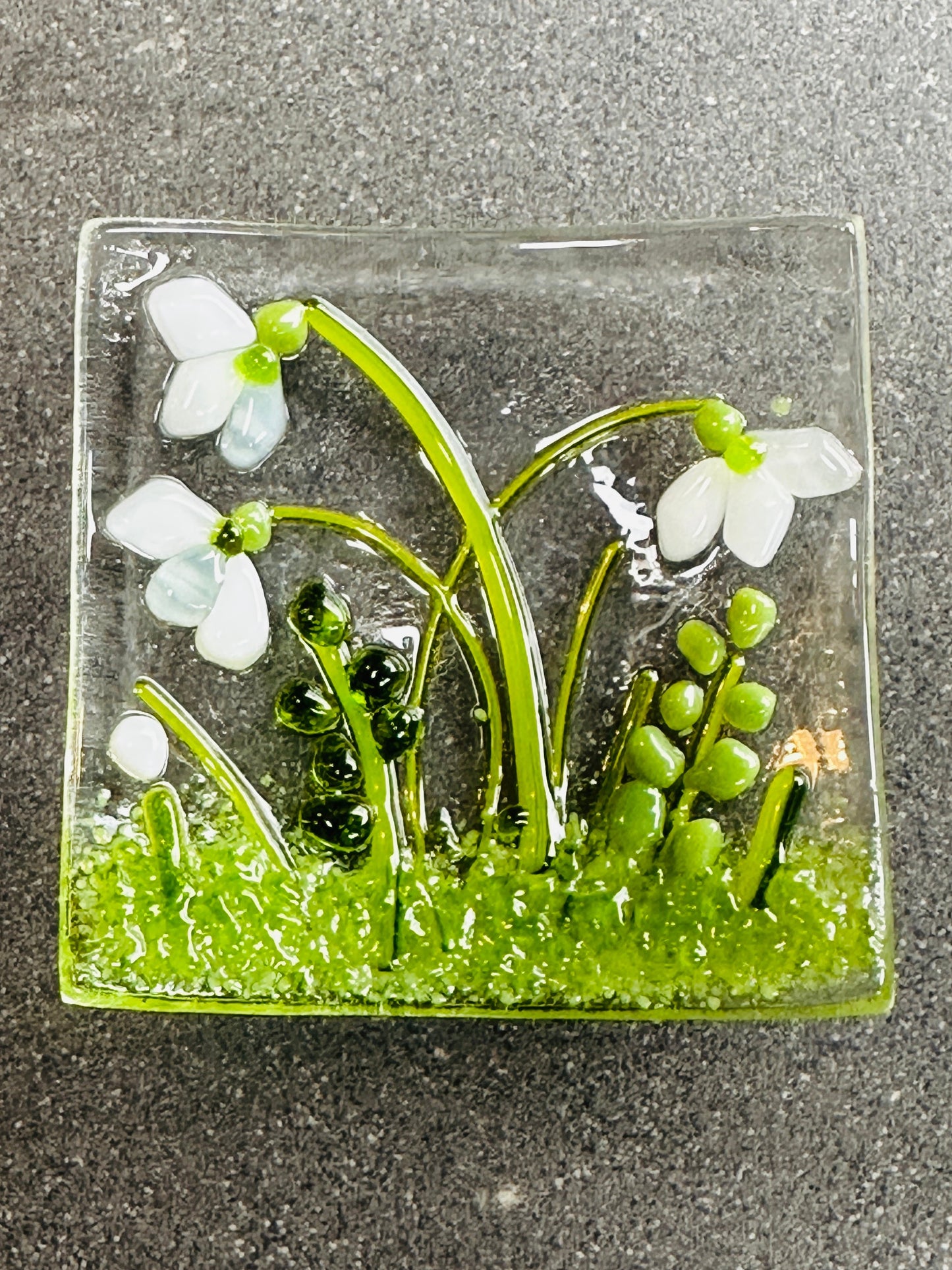 Snowdrop glass bowl