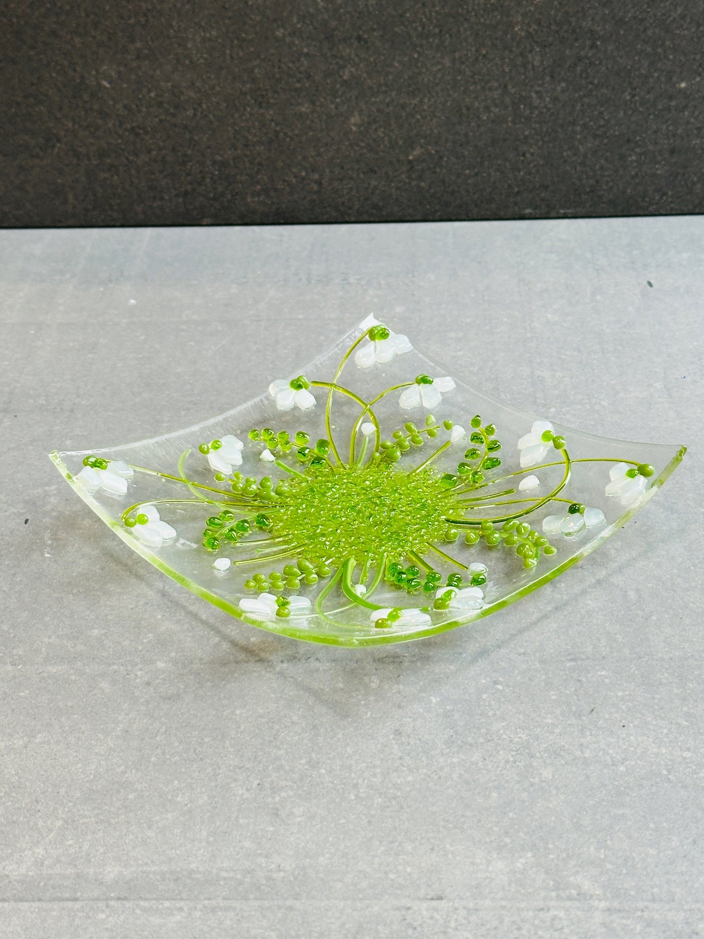 Snowdrop glass large plate