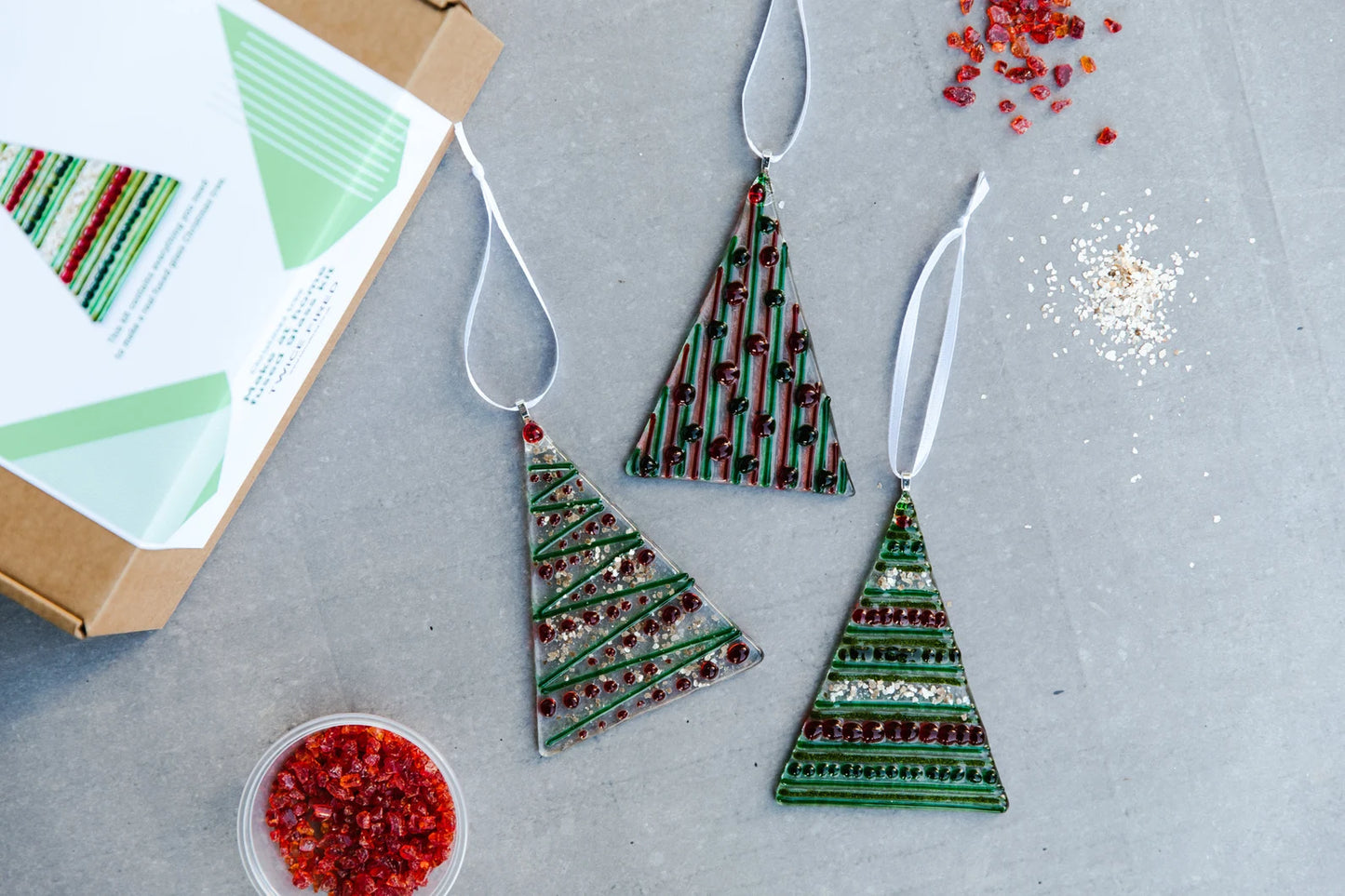 Green and Red Christmas Tree Kit